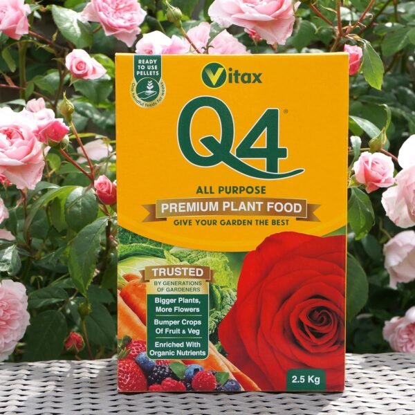 Q4 2.5Kg (4) Vitax Q4 Fertiliser Pellets 2.5Kg – All-Purpose Plant Food for Flowers, Vegetables & Lawns